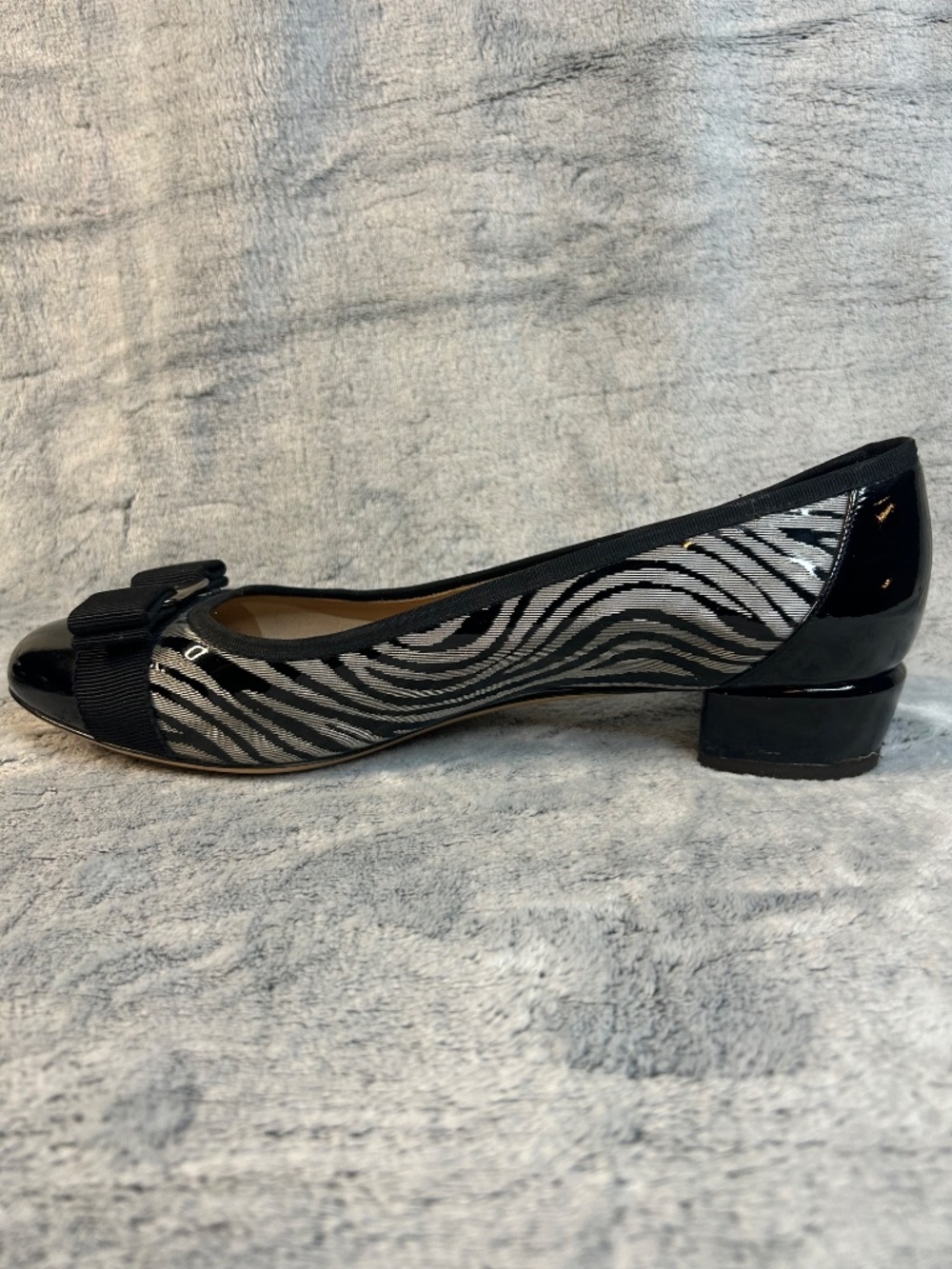 Salvatore Ferragamo Vara Zebra-Print Pump  low block heel, a patent 9 1/2 c - Picture 4 of 8
